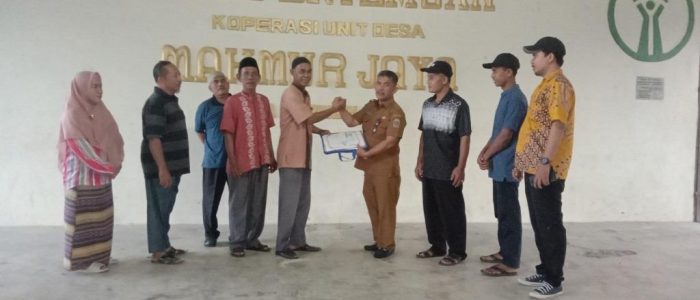 Penyerahan berkas kelembagaan KUD MAYA ke Dinas Koperasi Provinsi Sumatera Utara